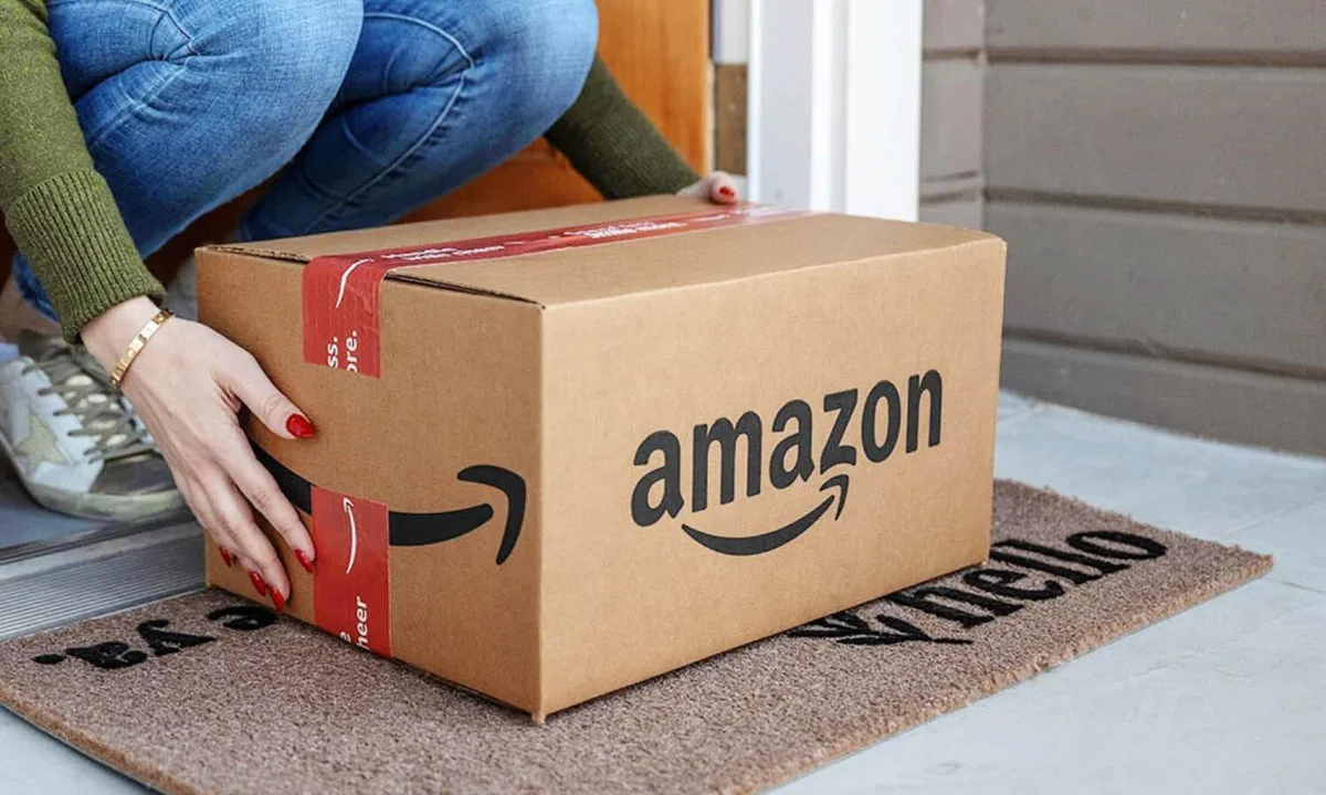 amazon-logo-design-history-and-evolution-kreafolk_86656d02-0f6d-4c0b-8fdf-b7aa0e2cdf4b